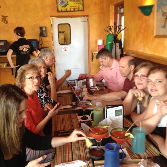 5/19/2012 tarihinde Jenna S.ziyaretçi tarafından Beanies Mexican Restaurant'de çekilen fotoğraf