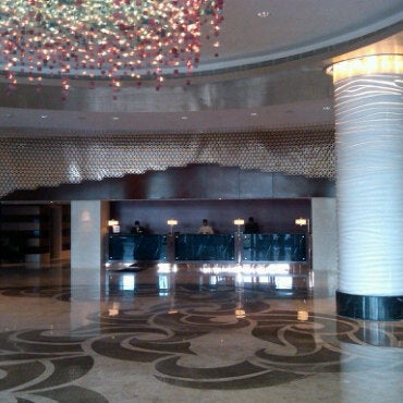 Foto tomada en Hilton Chennai  por Jonny B. el 4/12/2011