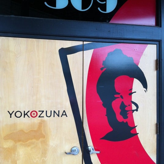 Foto tirada no(a) Yokozuna por Amy L. em 7/8/2012