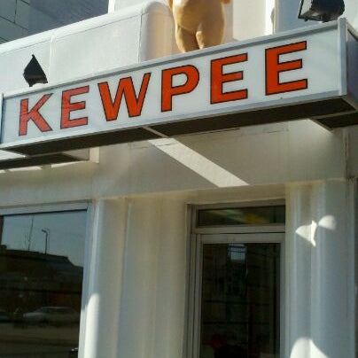 Снимок сделан в Kewpee Hamburgers пользователем thej*sauce 11/11/2011