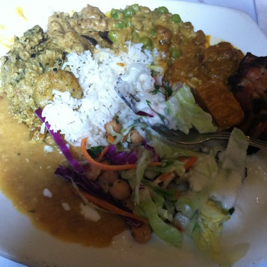 3/26/2012 tarihinde Weerayuth A.ziyaretçi tarafından Tanjore Indian Restaurant'de çekilen fotoğraf