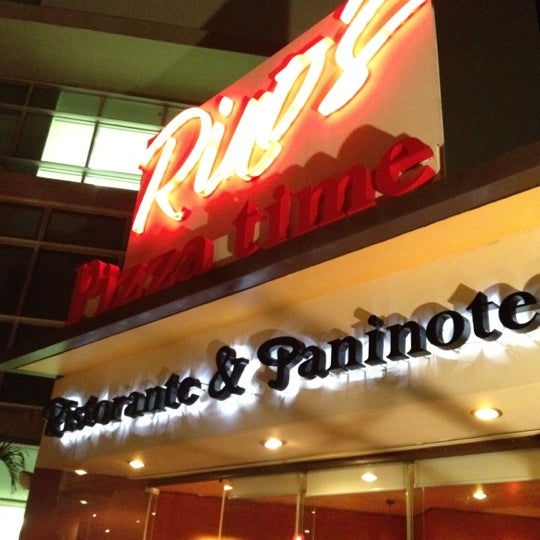 4/23/2012にMiguel L.がRino&#39;s Ristorante &amp; Paninotecaで撮った写真