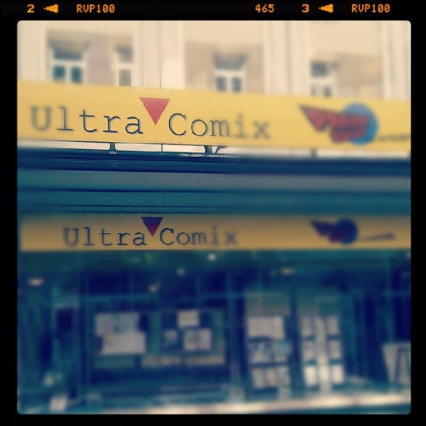 Foto tirada no(a) Ultra Comix por Jonathan W. em 5/11/2012