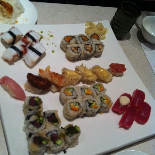 3/1/2012 tarihinde Pola A.ziyaretçi tarafından Sushi MiKasa'de çekilen fotoğraf