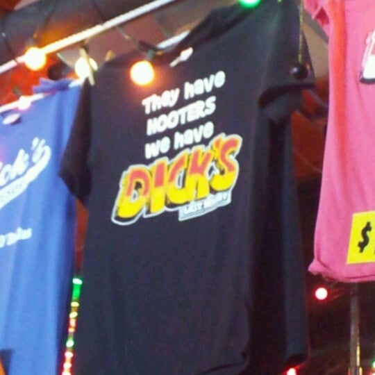 Photo taken at Dick&#39;s Last Resort by Franz C. on 9/1/2012