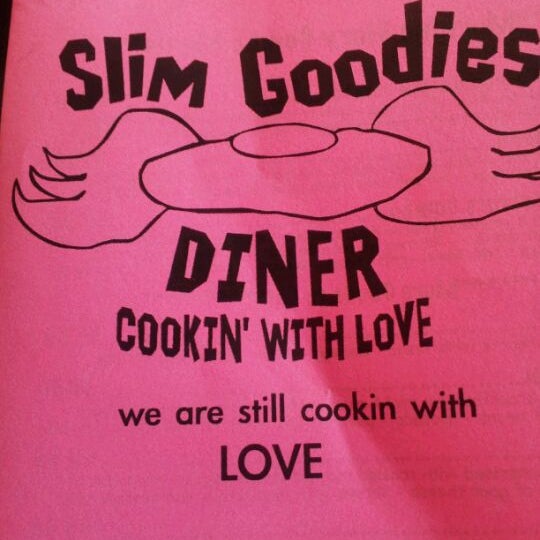 3/12/2012 tarihinde Maris H.ziyaretçi tarafından Slim Goodies Diner'de çekilen fotoğraf