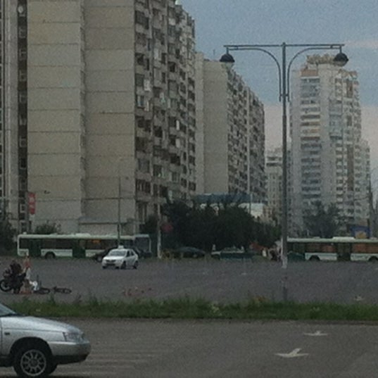 Парковочные карманы во дворах. Платные парковки в южном бутово. Платные парковки в южном бутово. Наземный паркинг в бутово. Платные парковки в южном бутово.