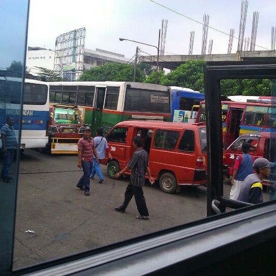 4/29/2012에 Akang A.님이 Terminal Bekasi에서 찍은 사진