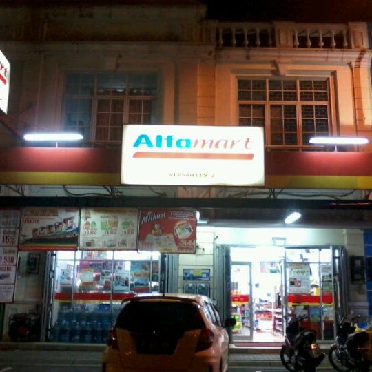 Alfamart 24 Jam Food and Beverage Retail in Serpong