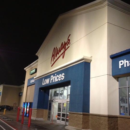 Is walmart on lafayette road open on thanksgiving