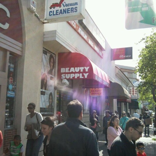 J & J Beauty Supply Cosmetics Store in Lakeshore
