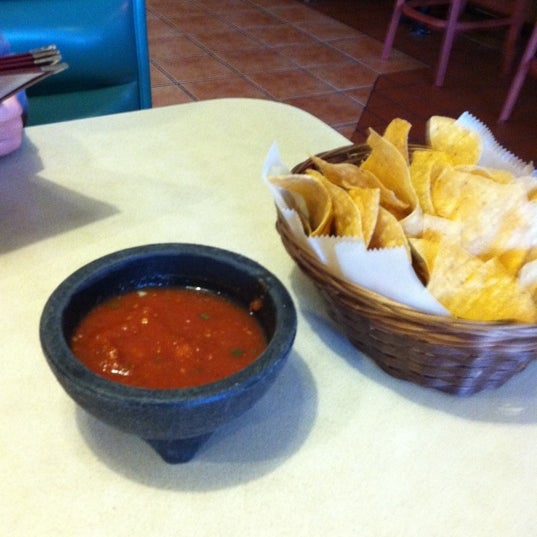 9/25/2011 tarihinde Rick D.ziyaretçi tarafından Guadalajara Mexican Restaurant'de çekilen fotoğraf