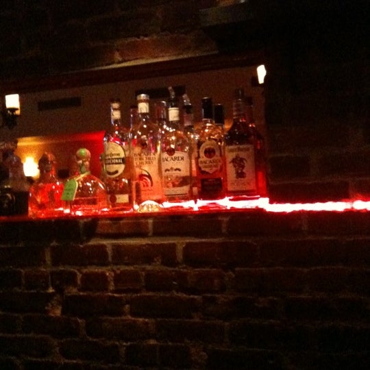 Photo taken at RED OAK Restaurant &amp; Bar &amp; Hookah Lounge by Sam E. on 2/26/2012