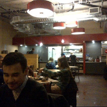 รูปภาพถ่ายที่ Blue Moon Burgers Capitol Hill โดย Carlos C. เมื่อ 1/20/2012