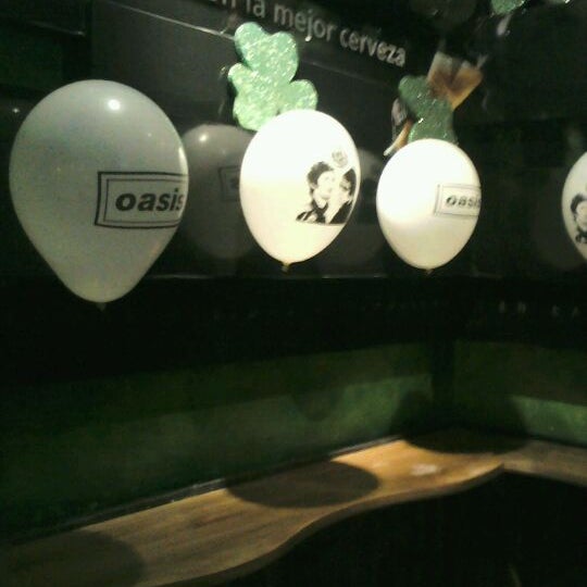 Foto diambil di Murphy&#39;s Irish Pub oleh El Yayo pada 4/29/2012