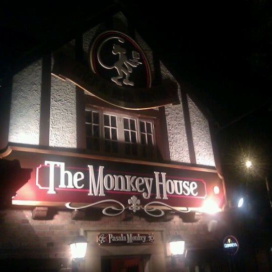 Photo taken at The Monkey House by Edgar Mauricio O. on 3/14/2012