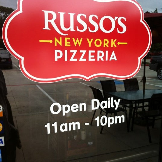 Photo taken at Russo&#39;s New York Pizzeria - The Woodlands by Hugo M. on 4/20/2012