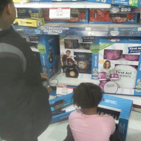 Photo taken at Toys"R"Us by Melissa P. on 12/11/2011