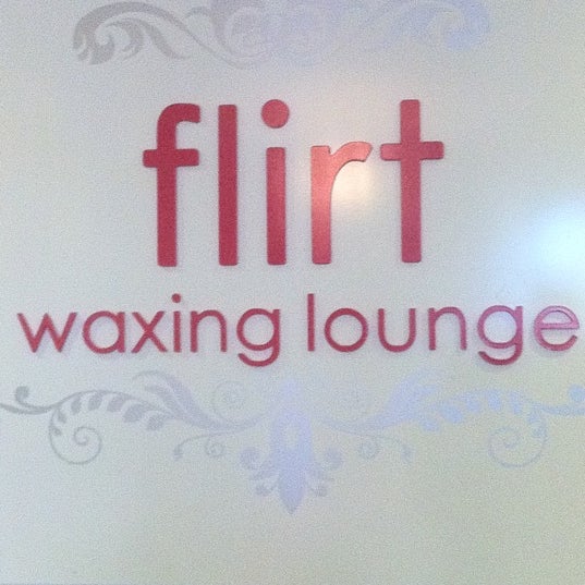 Foto tirada no(a) Flirt Waxing Lounge por Joy C. em 4/24/2011