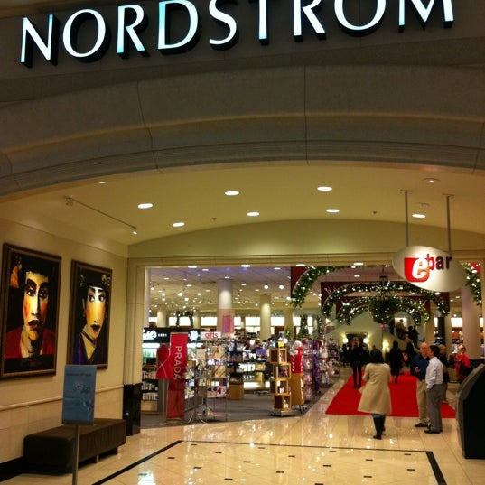 Nordstrom Houston Galleria Clothing Store in Houston