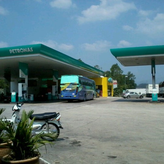 Petronas simpang pulai
