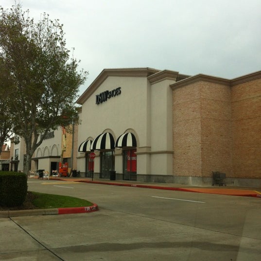 Dsw town center deals