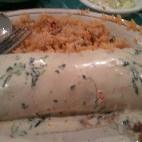 Photo taken at Manny&#39;s Mexican Restaurant by Jennifer M. on 11/16/2011