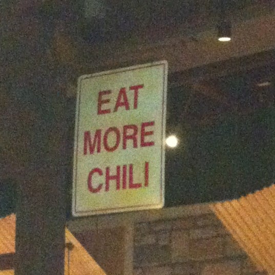 Photo taken at Chili&#39;s Grill &amp; Bar by Valerie R. on 4/5/2012
