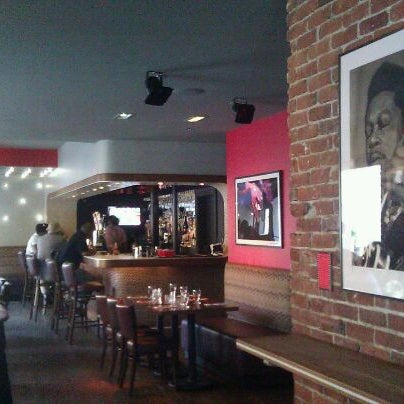 Photo taken at Darryl&#39;s Corner Bar &amp; Kitchen by Sangria W. on 8/18/2011