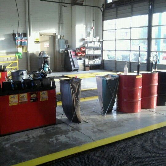 Jiffy Lube Oil Change Service in Tempe