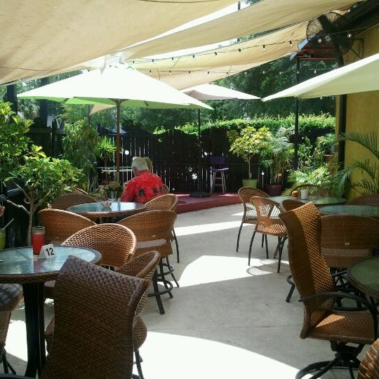 6/22/2012 tarihinde Wendy C.ziyaretçi tarafından Cafe C'de çekilen fotoğraf