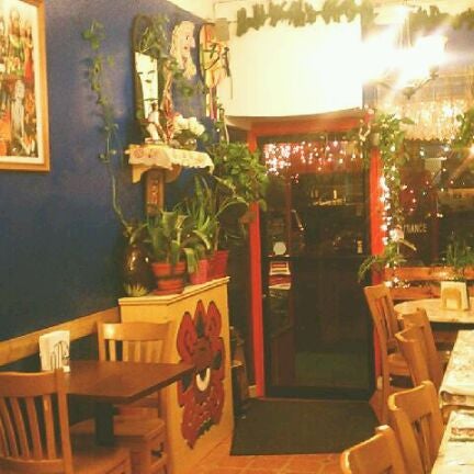 2/29/2012 tarihinde Seanna P.ziyaretçi tarafından Cafe Ollin'de çekilen fotoğraf