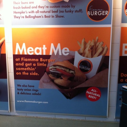 รูปภาพถ่ายที่ Fiamma Burger โดย Gab B. เมื่อ 3/20/2012