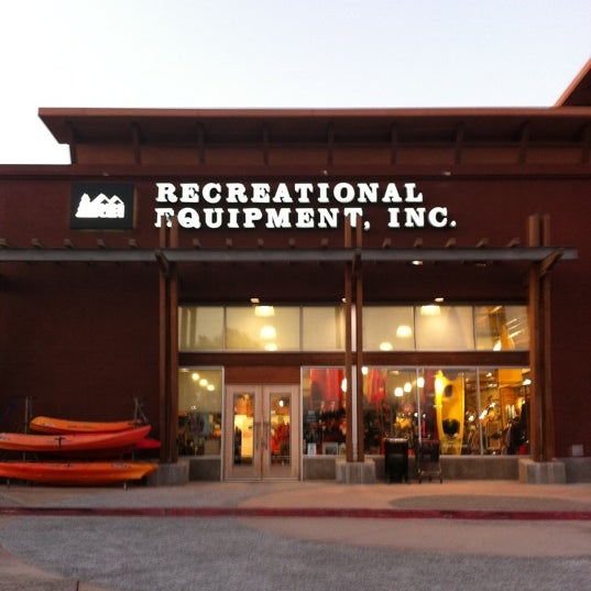 REI Sporting Goods Shop in Rancho Cucamonga