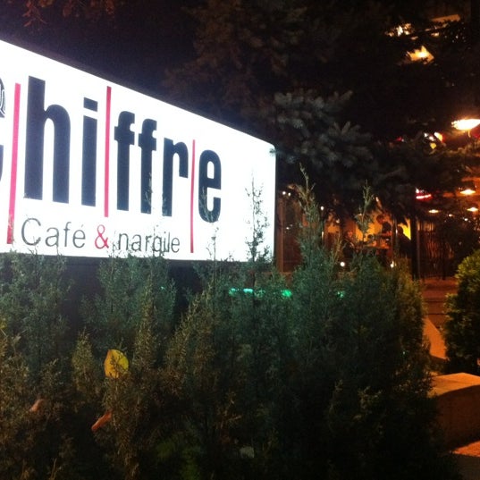 Снимок сделан в Chiffre Nargile Cafe пользователем Çağlar D. 10/23/2011