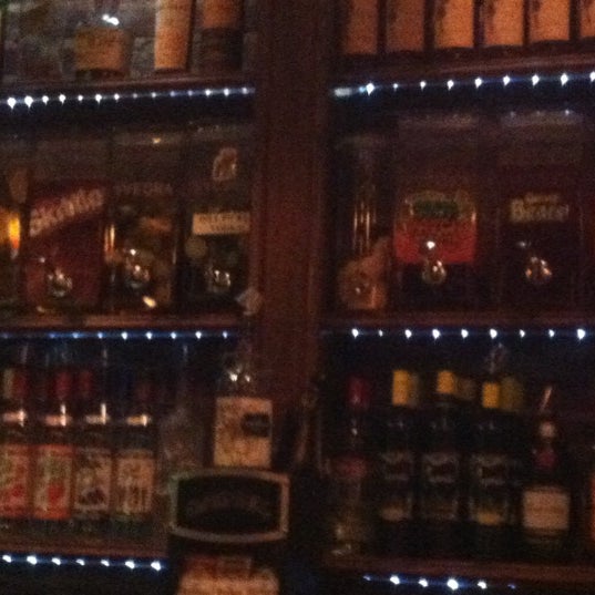 Photo taken at Scruffy Murphy&#39;s Irish Pub by Matthew A. on 7/7/2012
