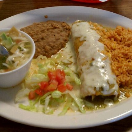 6/15/2011 tarihinde Chris C.ziyaretçi tarafından Ramos Tex-Mex Restaurant #3'de çekilen fotoğraf