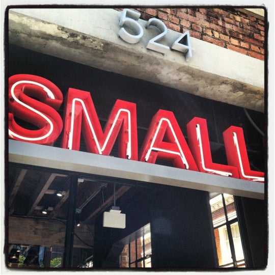 8/11/2012 tarihinde Brian B.ziyaretçi tarafından Small Foods'de çekilen fotoğraf