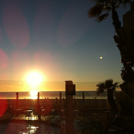 Das Foto wurde bei Blue Sea Beach Hotel von Linda B. am 12/28/2011 aufgenommen