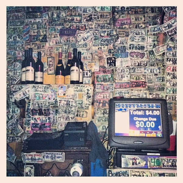 4/29/2012にScott S.がCuzzy&#39;s Grill &amp; Barで撮った写真