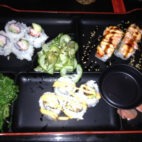 1/10/2012にFrancesca A.がBento Asian Kitchen &amp; Sushiで撮った写真