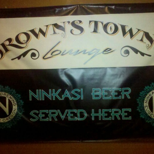 Foto tirada no(a) Brown&#39;s Towne Lounge por Thomas P. em 2/9/2011
