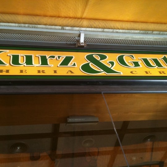 Photo taken at Kurz&amp;Gut La Maquinista by Puptentador on 9/15/2011