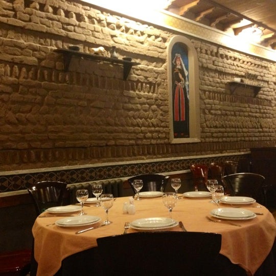 Снимок сделан в Ресторан &quot;Грузинский Дворик&quot; пользователем Professional C. 7/24/2012