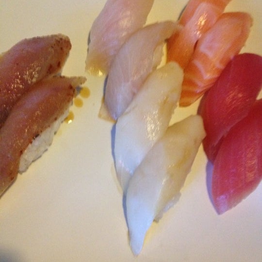 Das Foto wurde bei Sushi Delight von Tim C. am 7/3/2012 aufgenommen