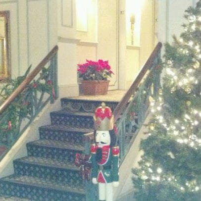 Foto tomada en The Dunhill Hotel  por MarkDTN8 W. el 1/1/2012