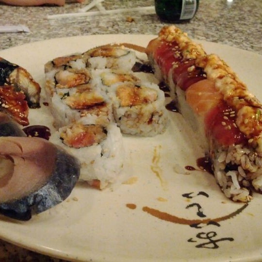 Photo taken at Sushi Ya by Coy R. on 12/28/2011