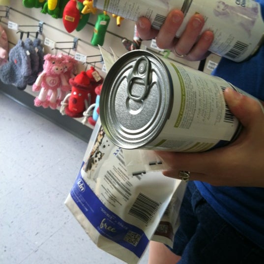 Chuck & Don's Pet Food & Supplies Pet Supplies Store