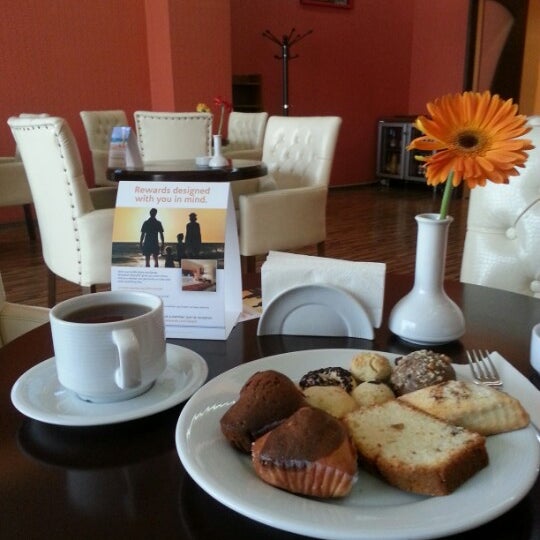 8/10/2012 tarihinde Ulvi A.ziyaretçi tarafından Days Hotel Baku'de çekilen fotoğraf