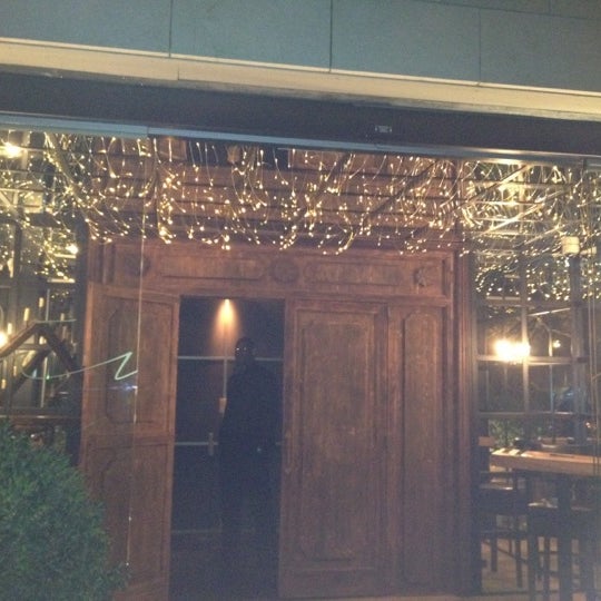 Das Foto wurde bei Dime Showroom, Restaurant &amp; Club von Manel B. am 3/24/2012 aufgenommen